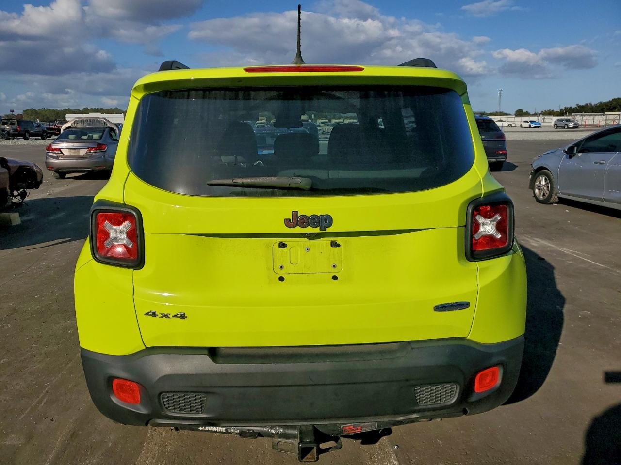 2017 JEEP RENEGADE LATITUDE photo 6
