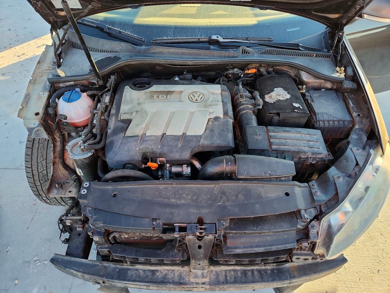 2013 VOLKSWAGEN JETTA TDI photo 11