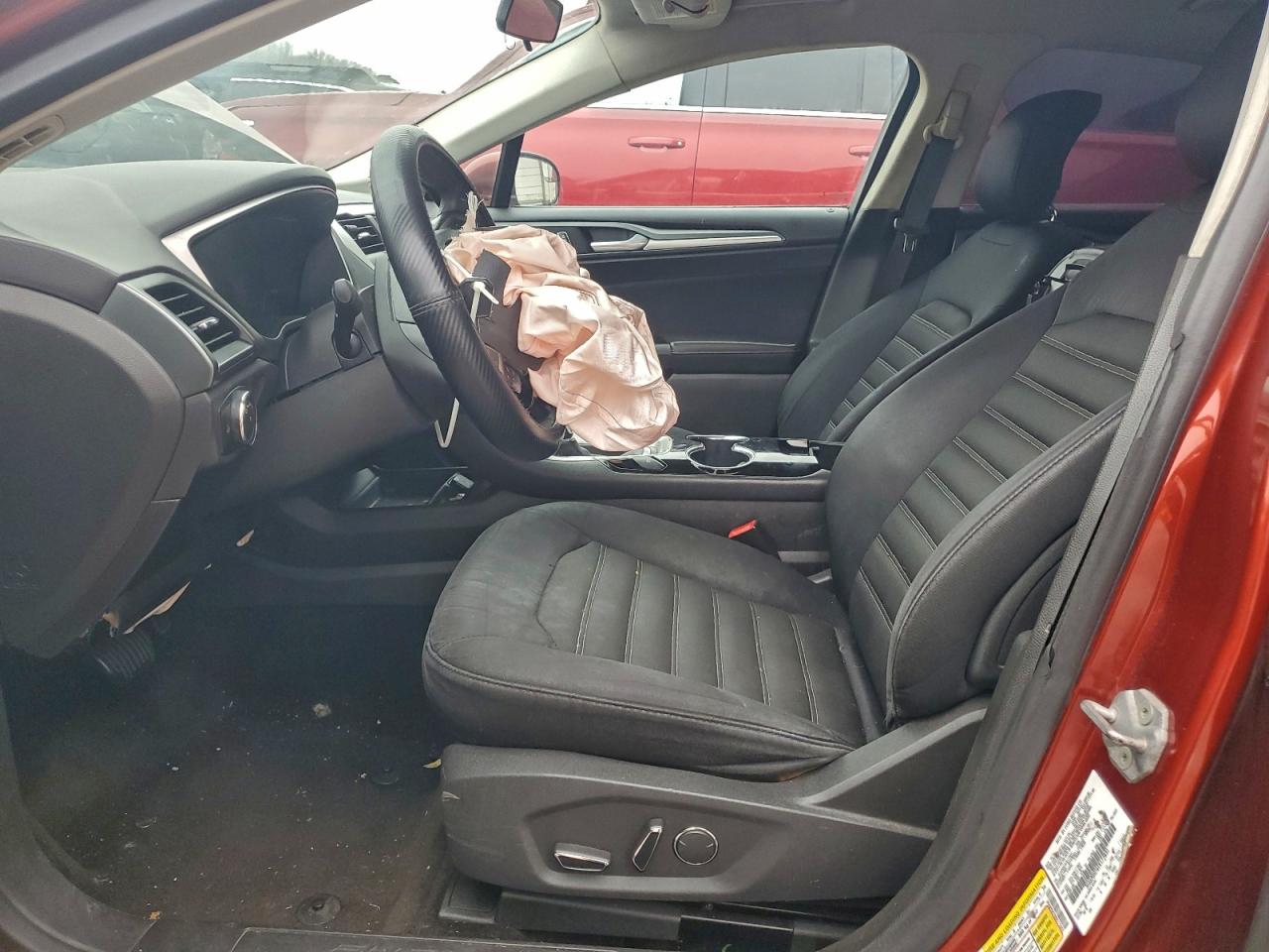 2014 FORD FUSION SE photo 13