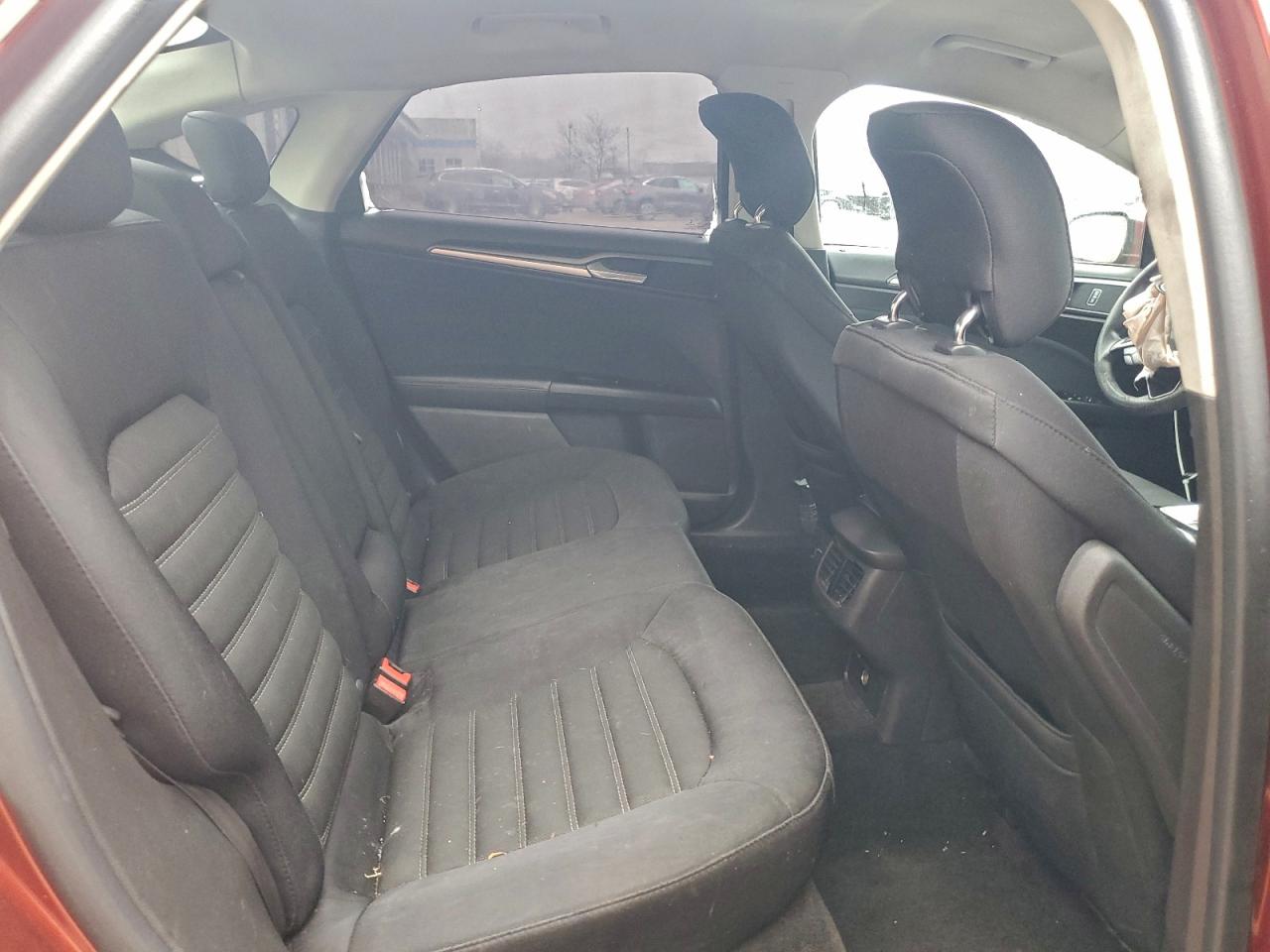 2014 FORD FUSION SE photo 19
