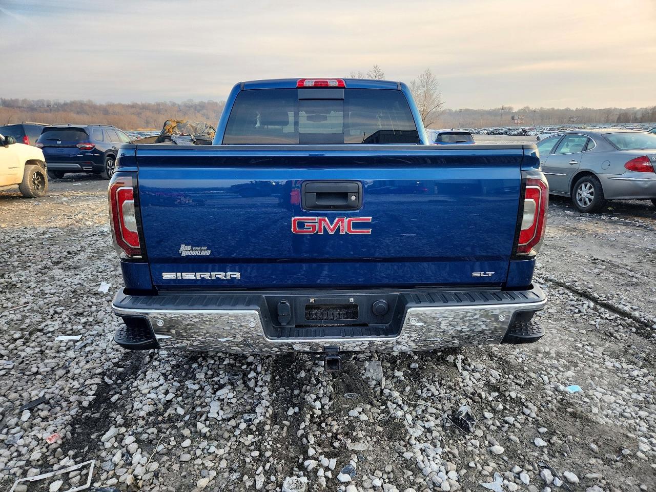 2017 GMC SIERRA K1500 SLT photo 6