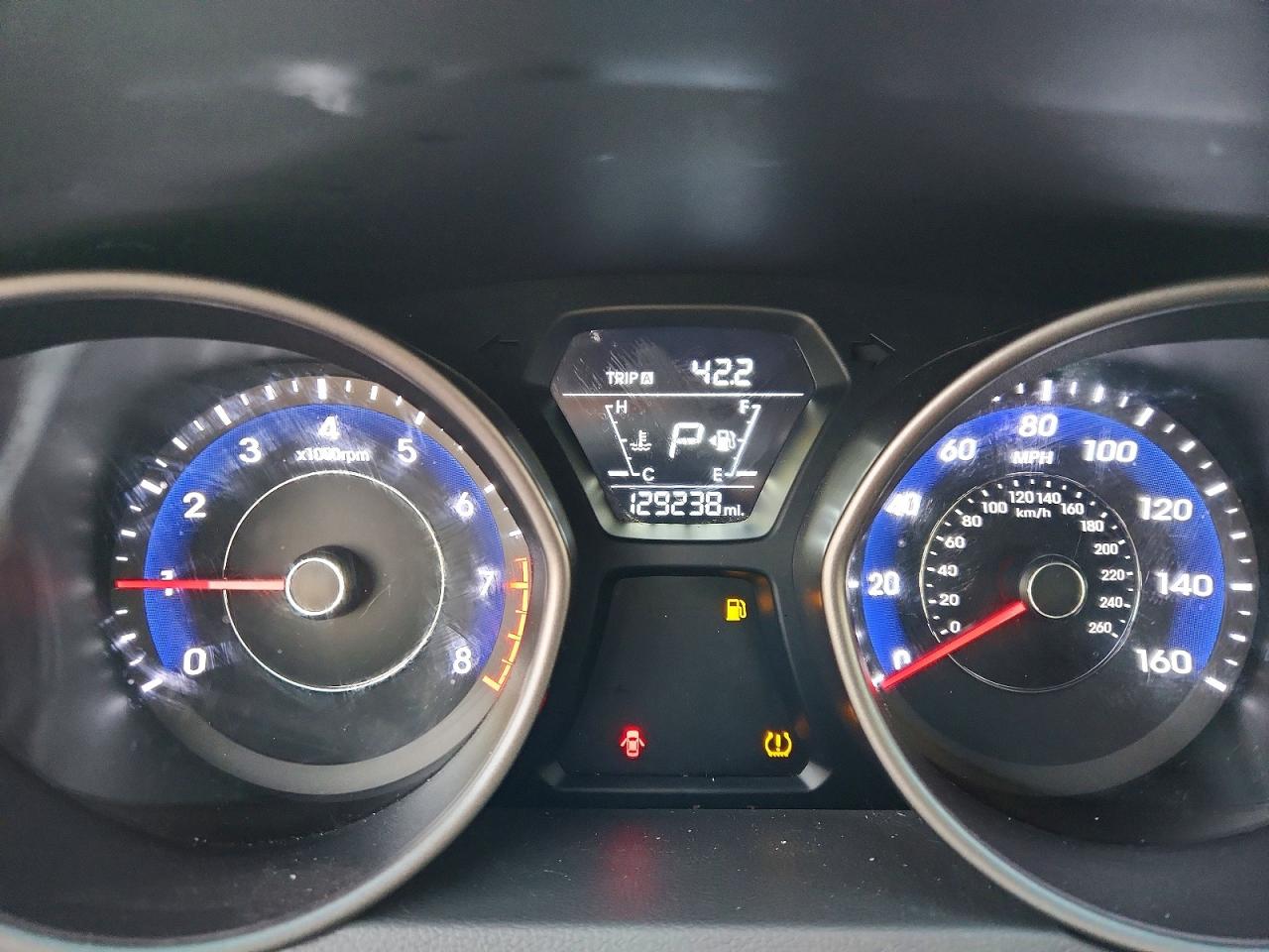 2014 HYUNDAI ELANTRA SE photo 9