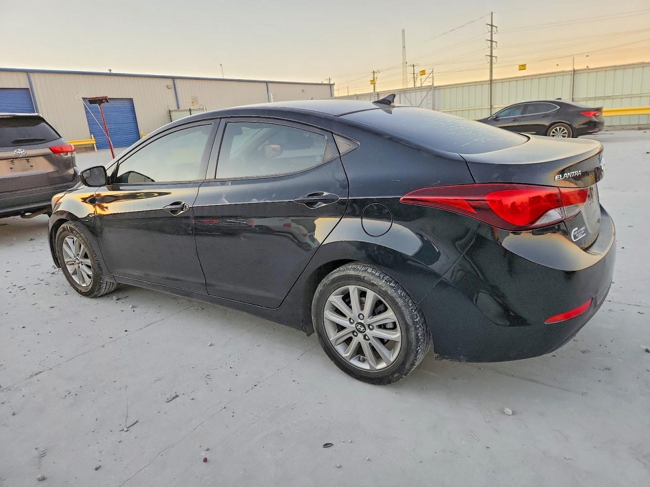 2014 HYUNDAI ELANTRA SE photo 2