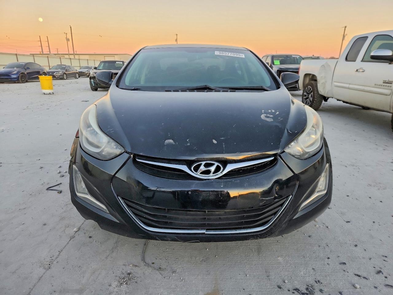 2014 HYUNDAI ELANTRA SE photo 5