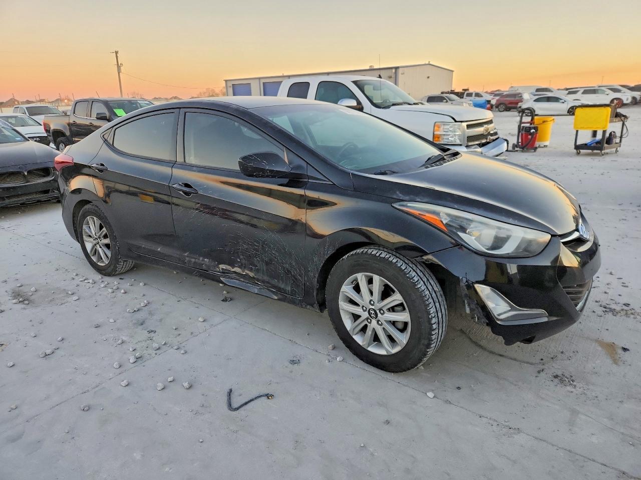 2014 HYUNDAI ELANTRA SE photo 4