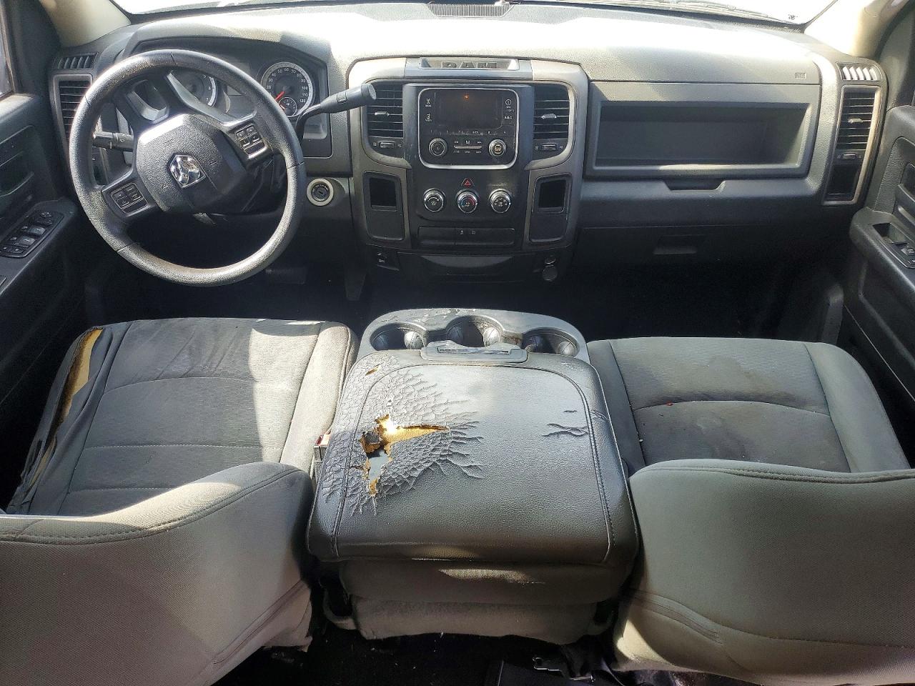 2013 RAM 1500 ST photo 8
