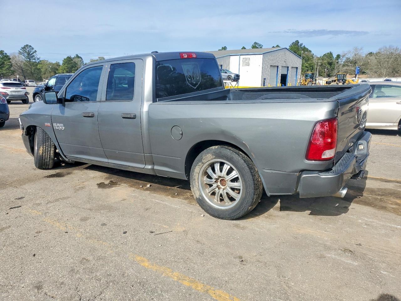 2013 RAM 1500 ST photo 2