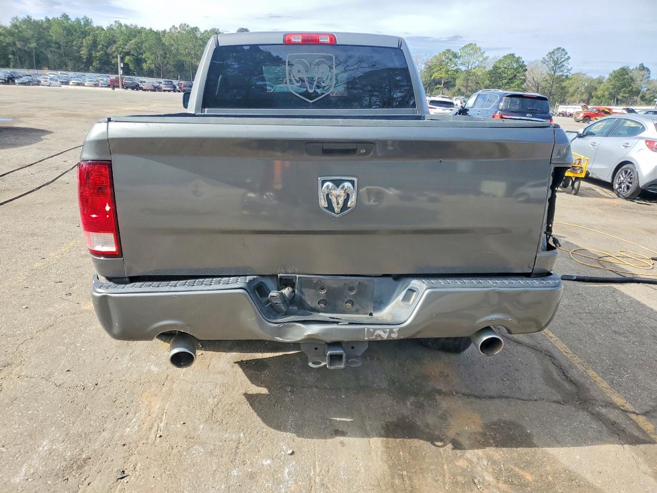2013 RAM 1500 ST photo 6