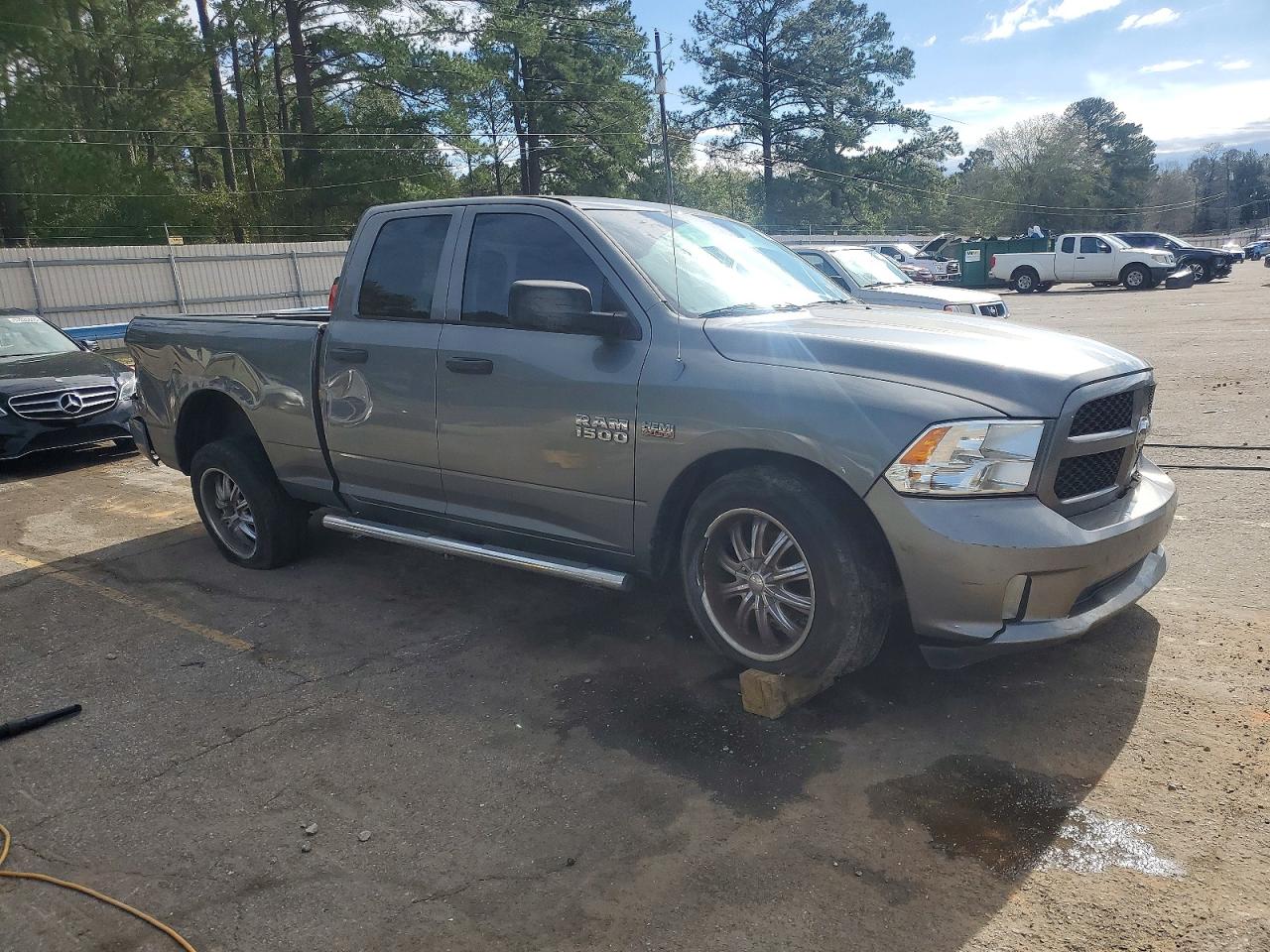 2013 RAM 1500 ST photo 4