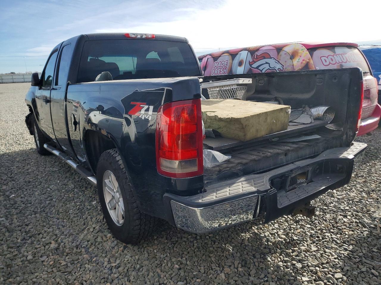 2011 GMC SIERRA K1500 SLE photo 2