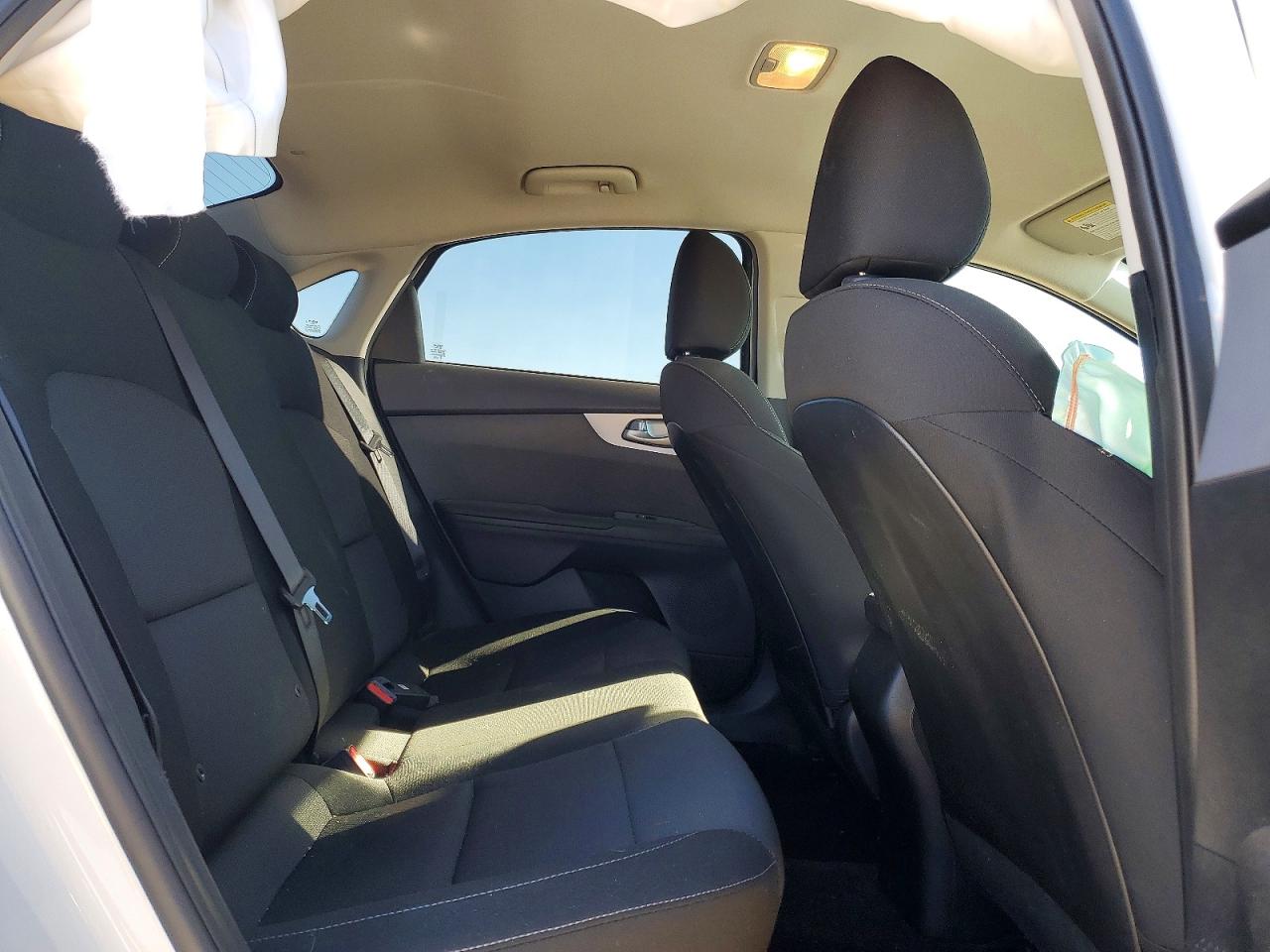 2024 KIA FORTE LX photo 19