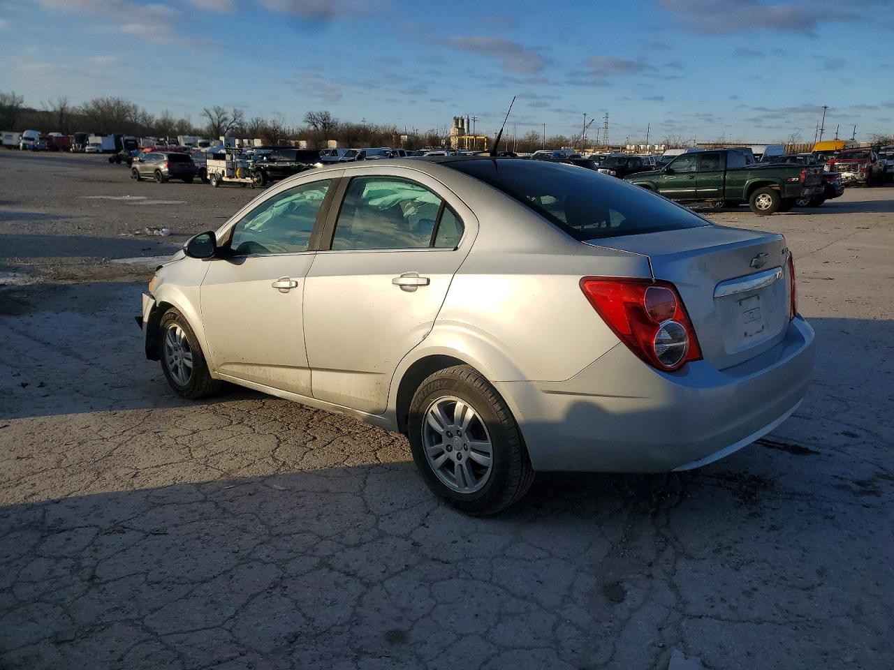 2012 CHEVROLET SONIC LT photo 2