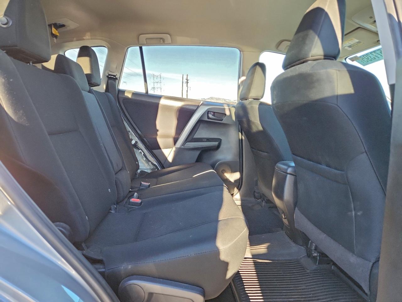 2017 TOYOTA RAV4 LE photo 11