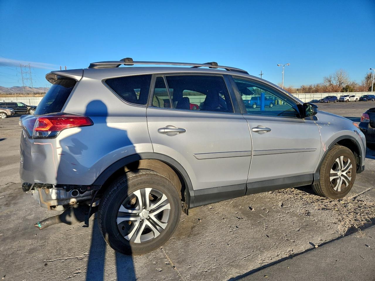 2017 TOYOTA RAV4 LE photo 3