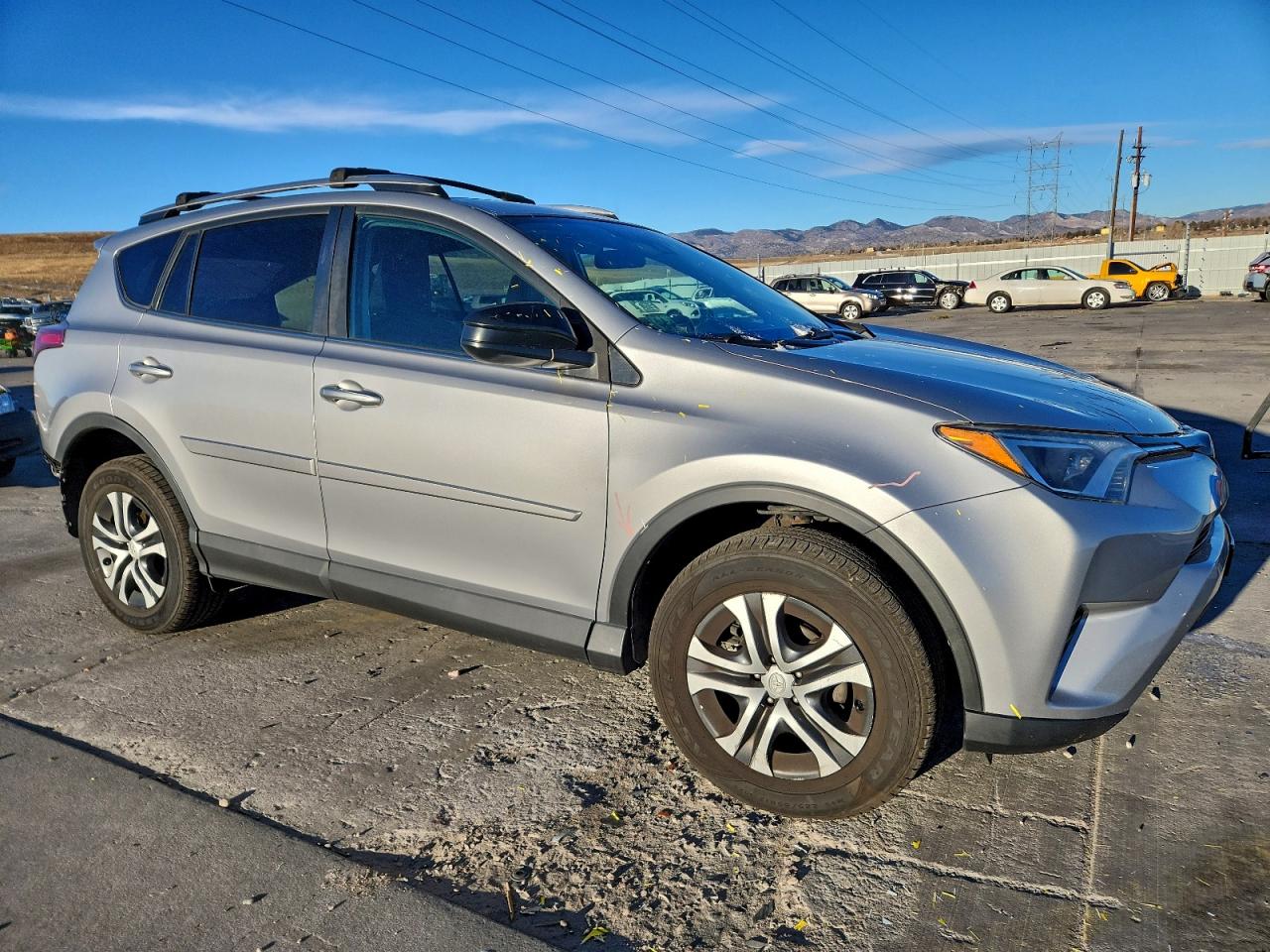 2017 TOYOTA RAV4 LE photo 4