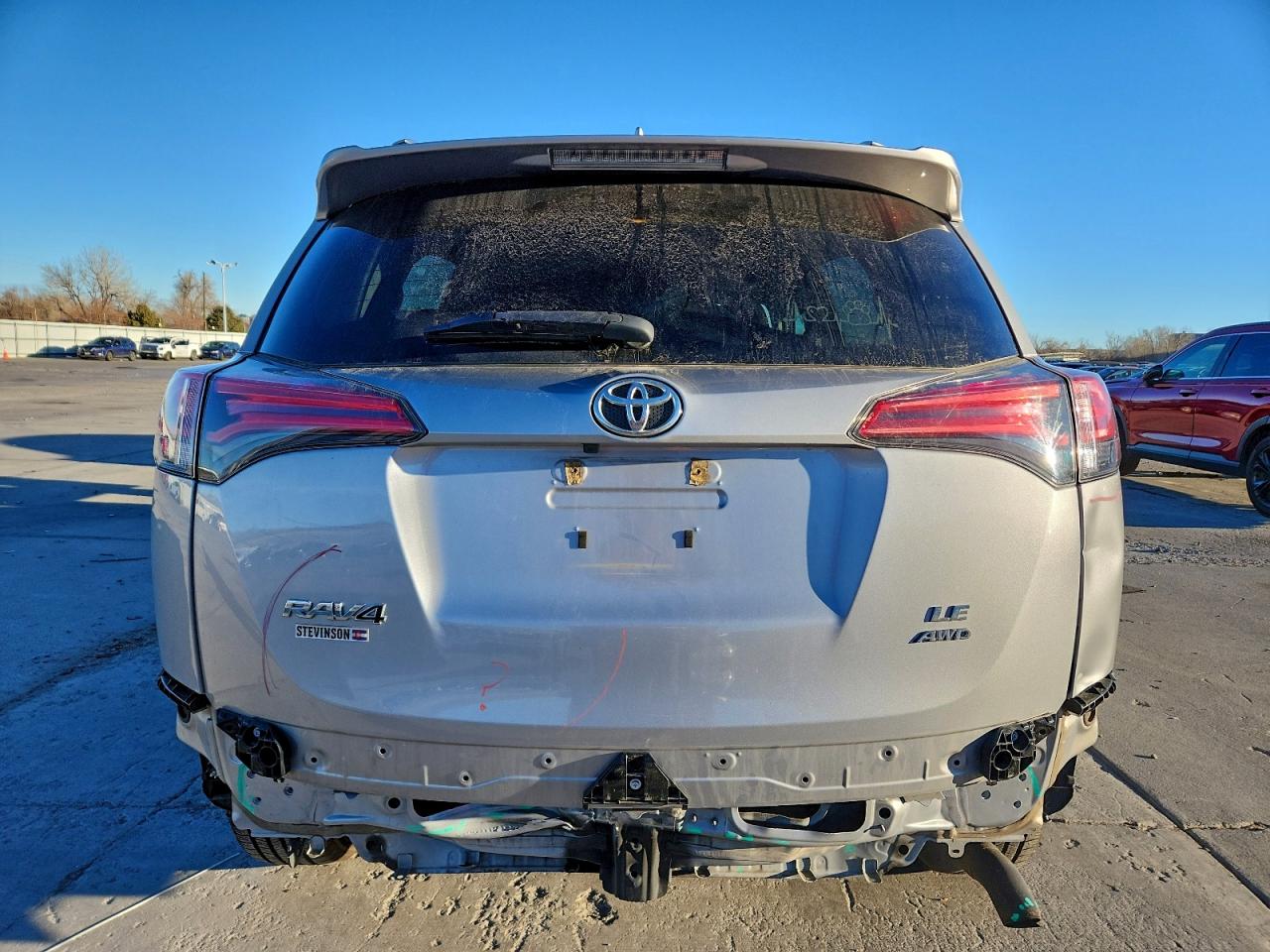 2017 TOYOTA RAV4 LE photo 6