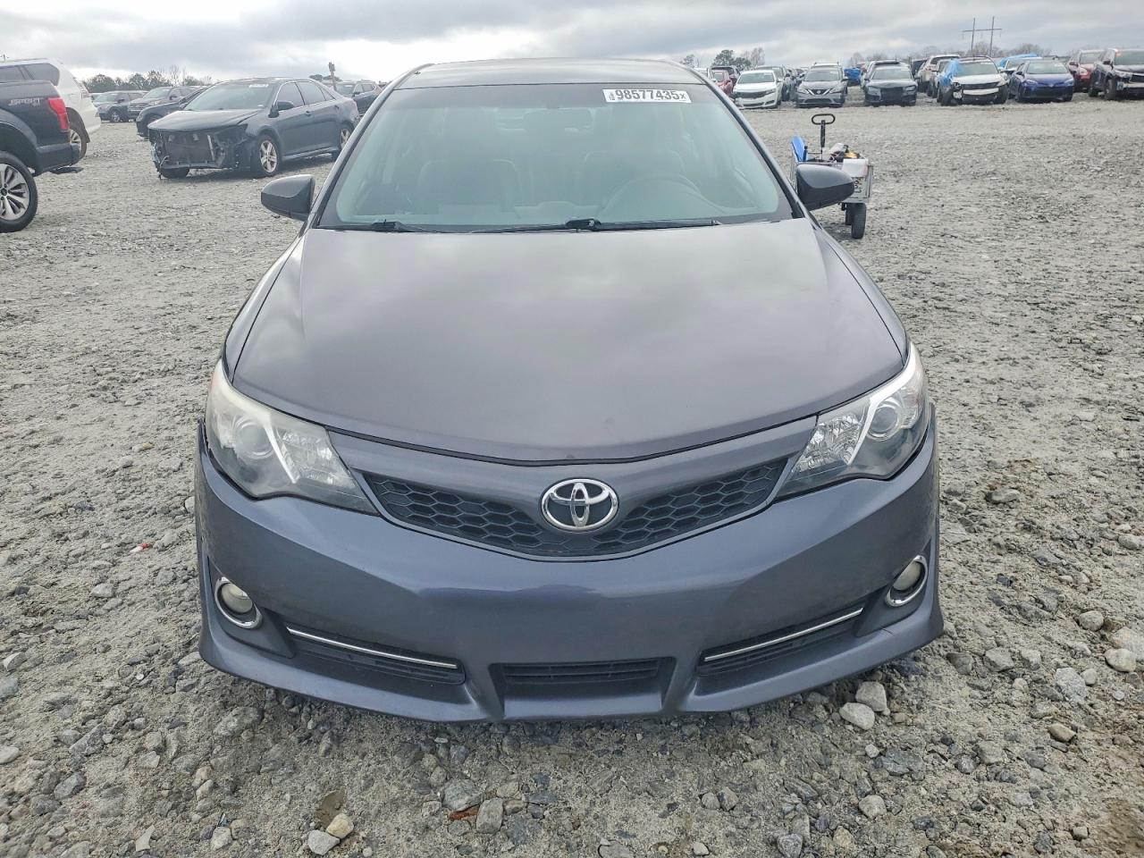 2014 TOYOTA CAMRY L photo 5