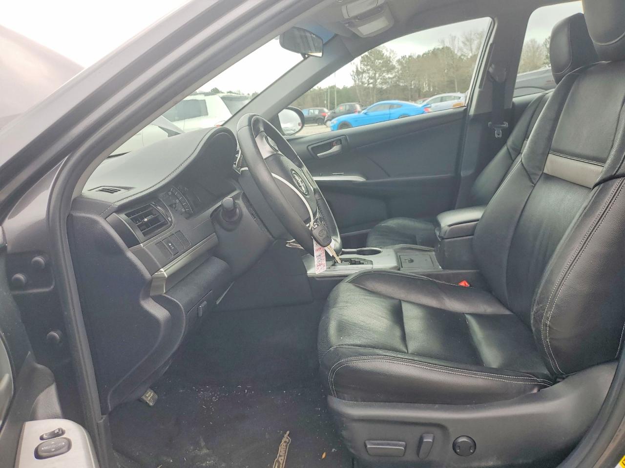2014 TOYOTA CAMRY L photo 7