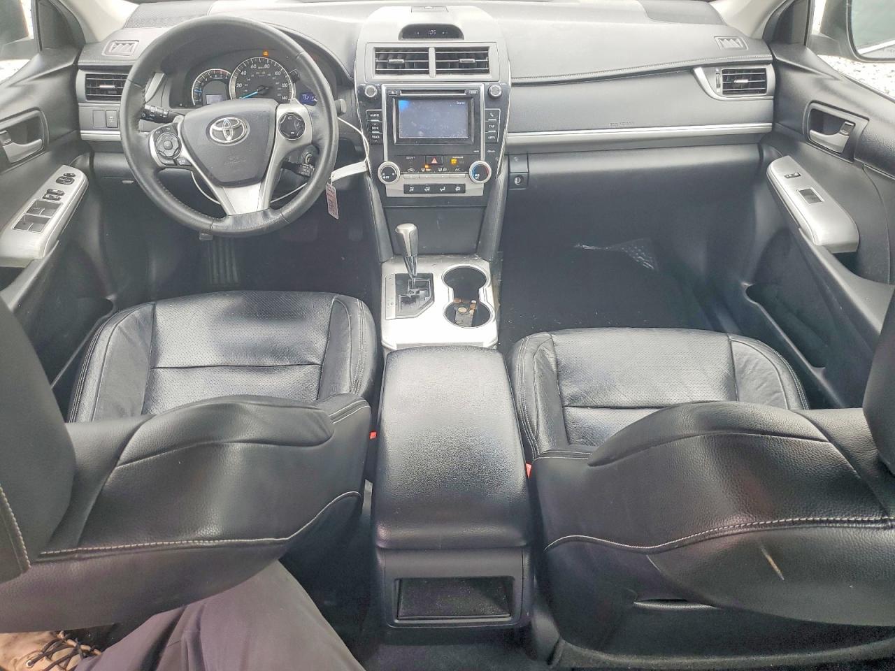 2014 TOYOTA CAMRY L photo 8