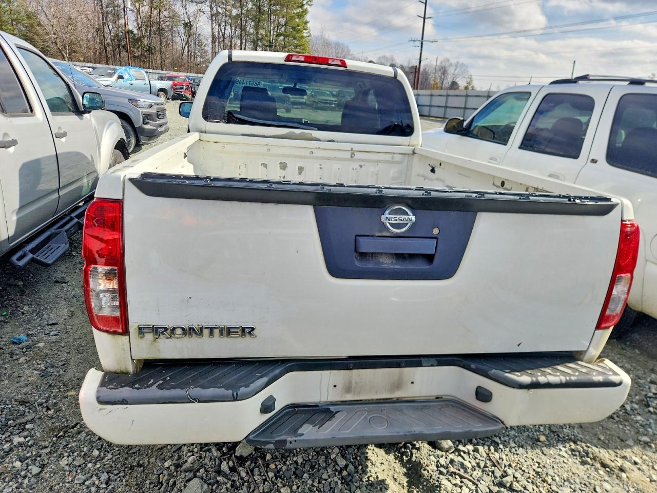2017 NISSAN FRONTIER S photo 6
