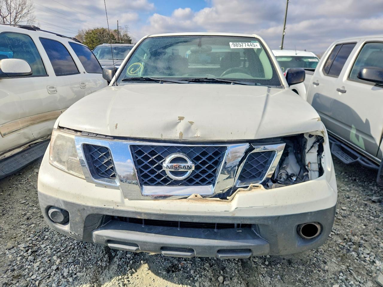 2017 NISSAN FRONTIER S photo 5