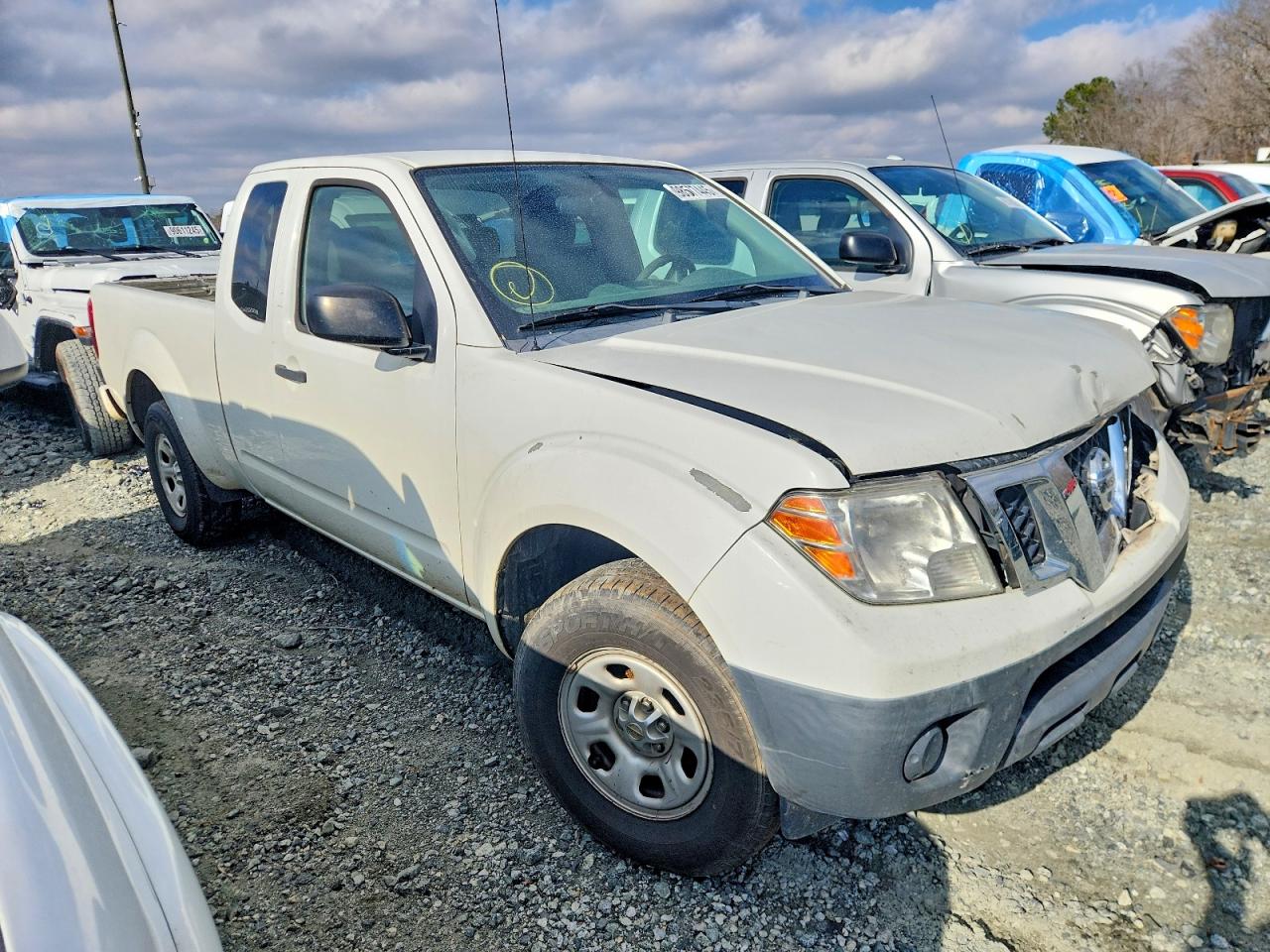 2017 NISSAN FRONTIER S photo 4