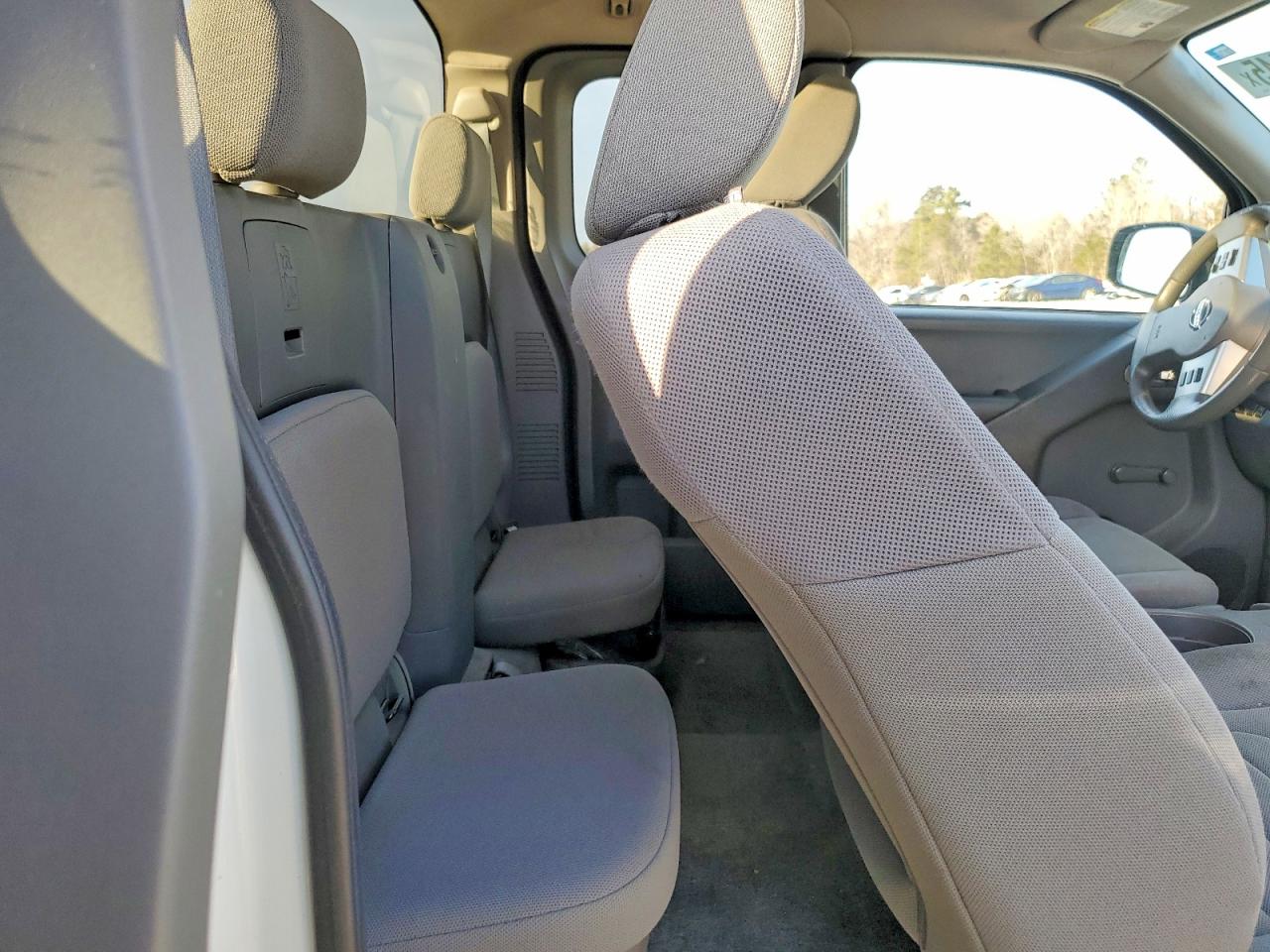 2017 NISSAN FRONTIER S photo 10
