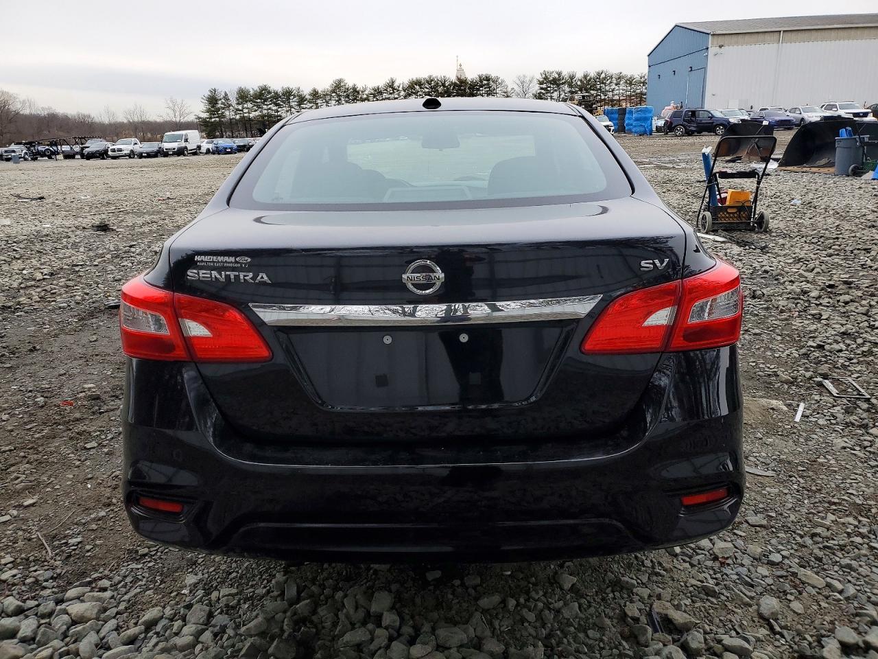 2019 NISSAN SENTRA S photo 6