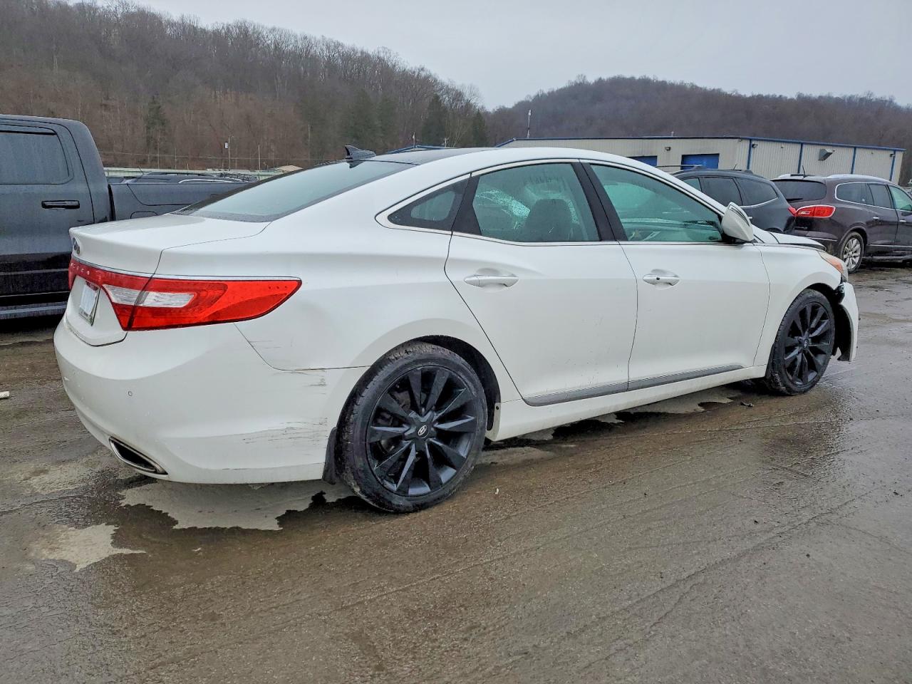 2012 HYUNDAI AZERA GLS photo 3