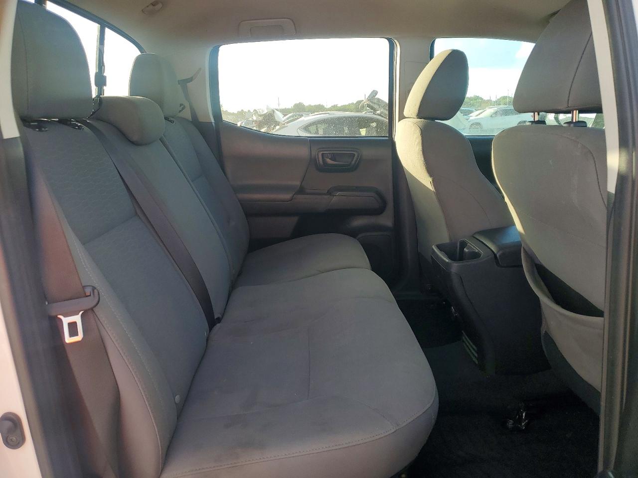 2019 TOYOTA TACOMA photo 10