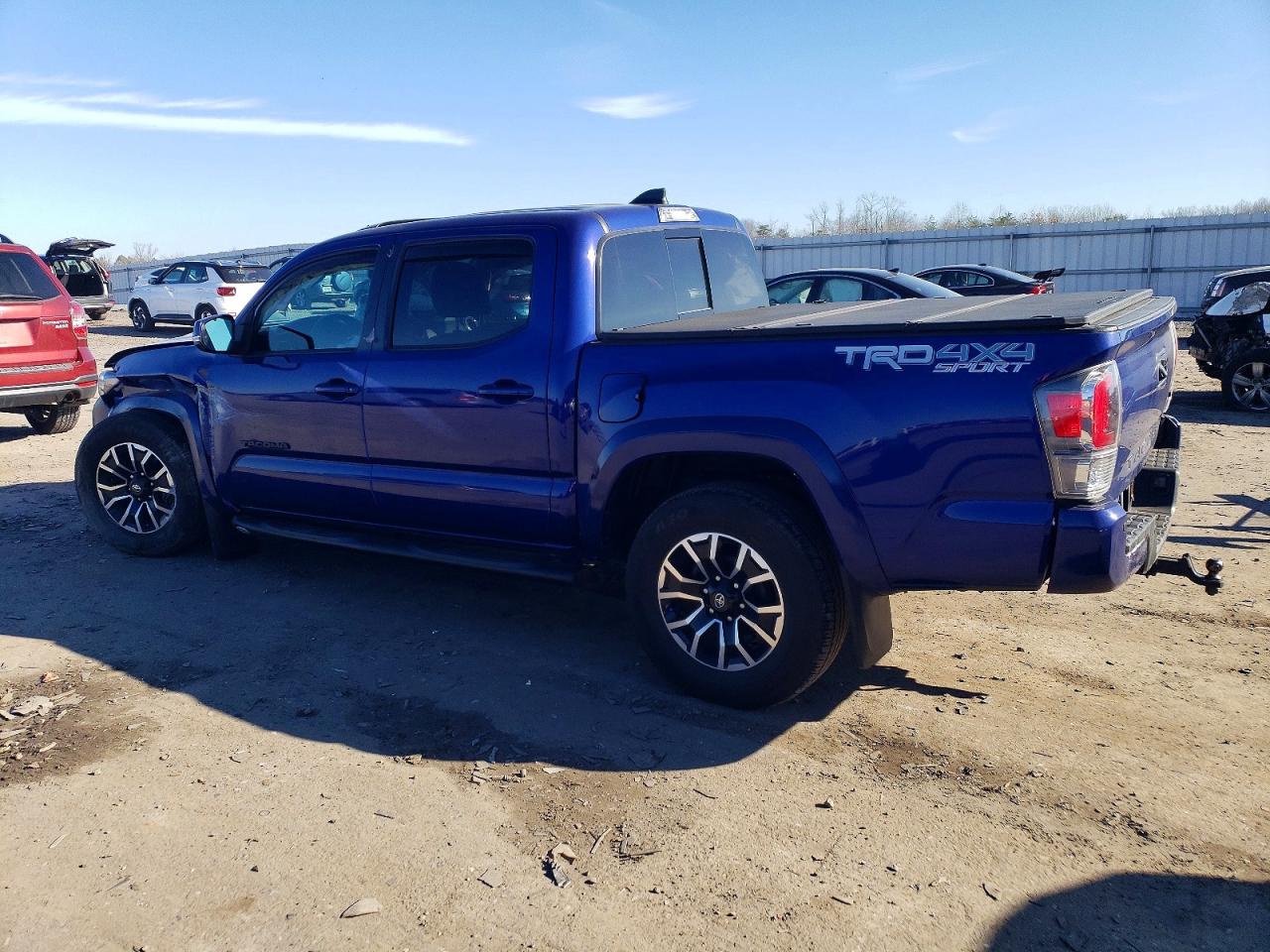 2022 TOYOTA TACOMA DOUBLE CAB photo 2