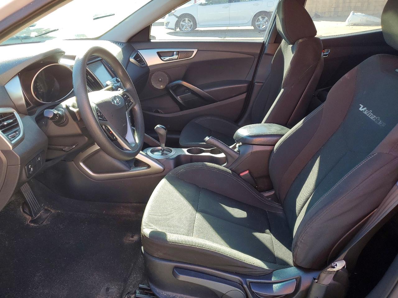 2013 HYUNDAI VELOSTER photo 13