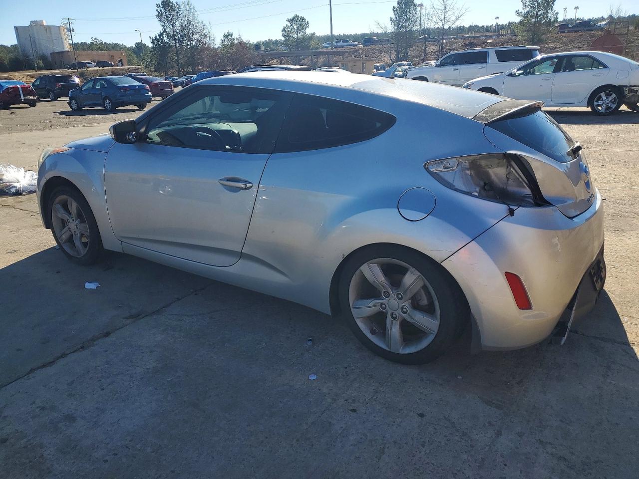 2013 HYUNDAI VELOSTER photo 3