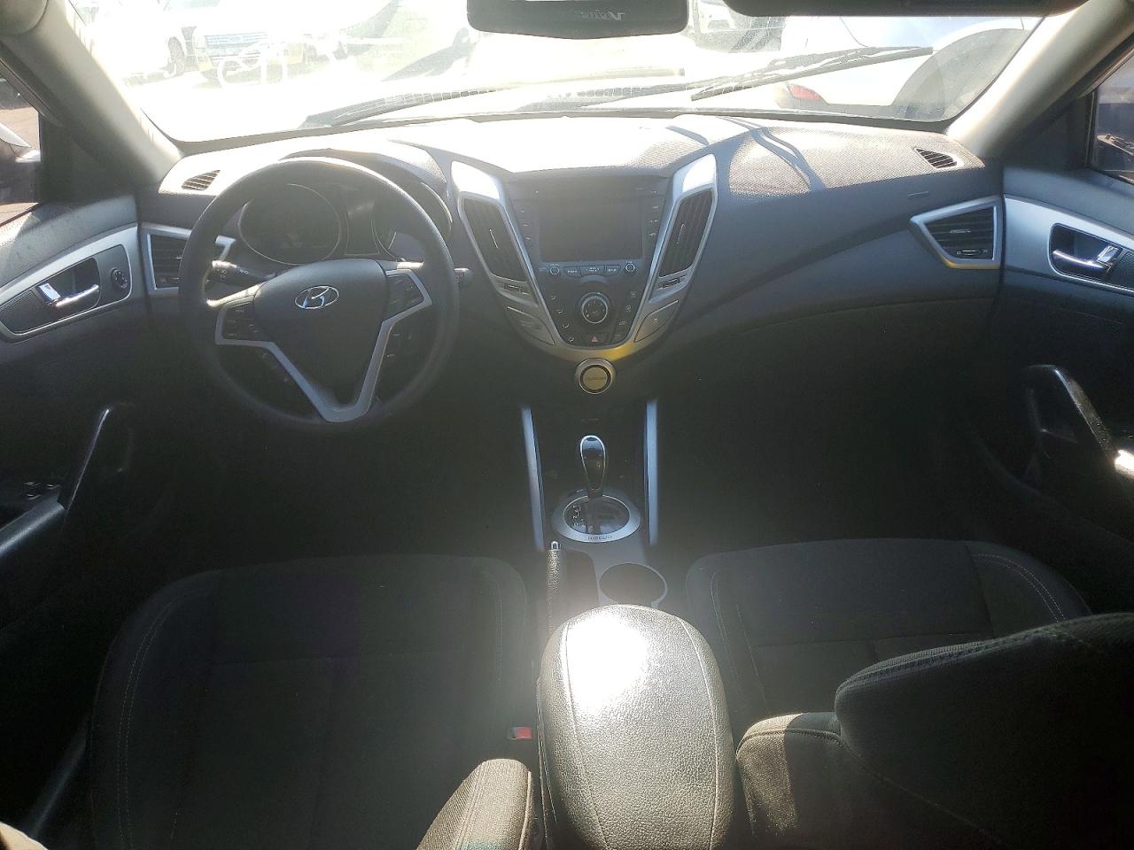 2013 HYUNDAI VELOSTER photo 15