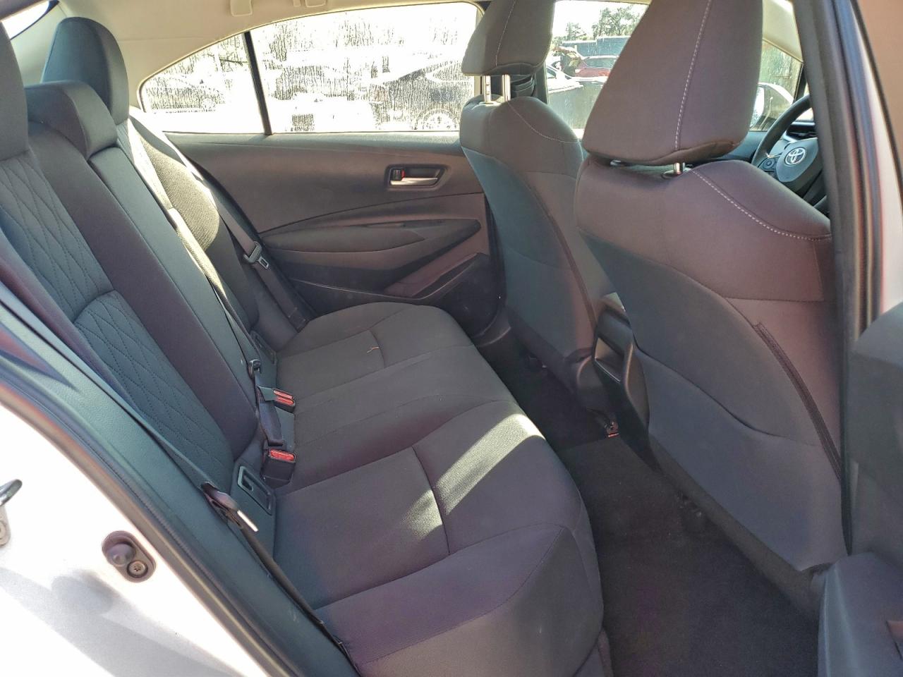 2020 TOYOTA COROLLA LE photo 19