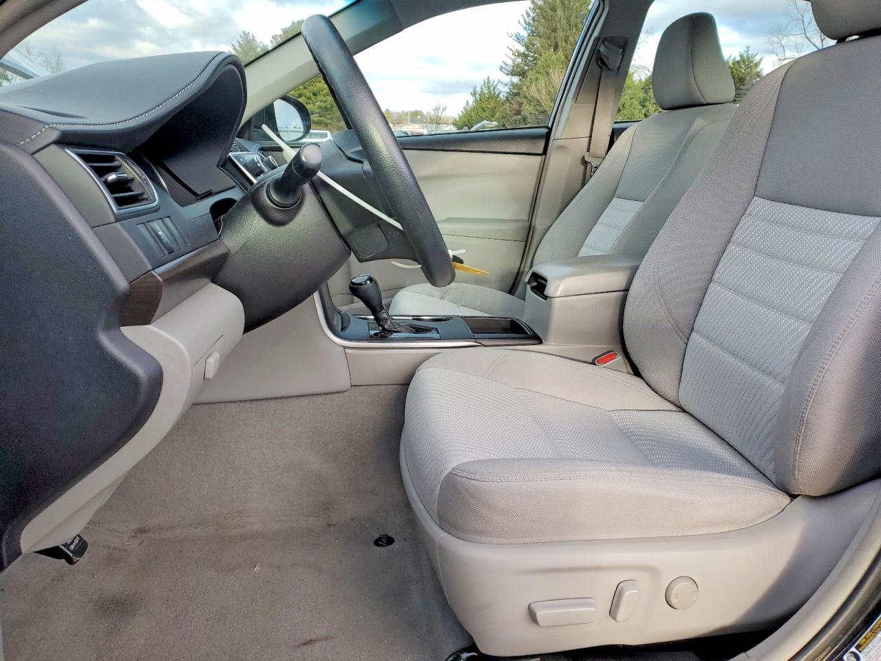 2016 TOYOTA CAMRY LE photo 7