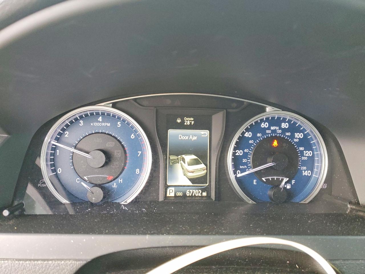 2016 TOYOTA CAMRY LE photo 9