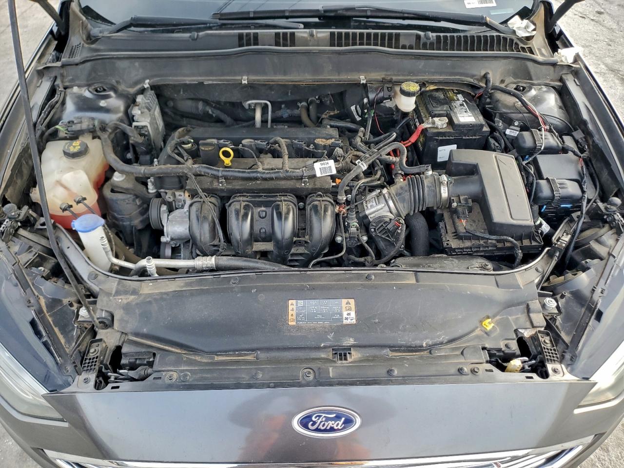 2017 FORD FUSION SE photo 31