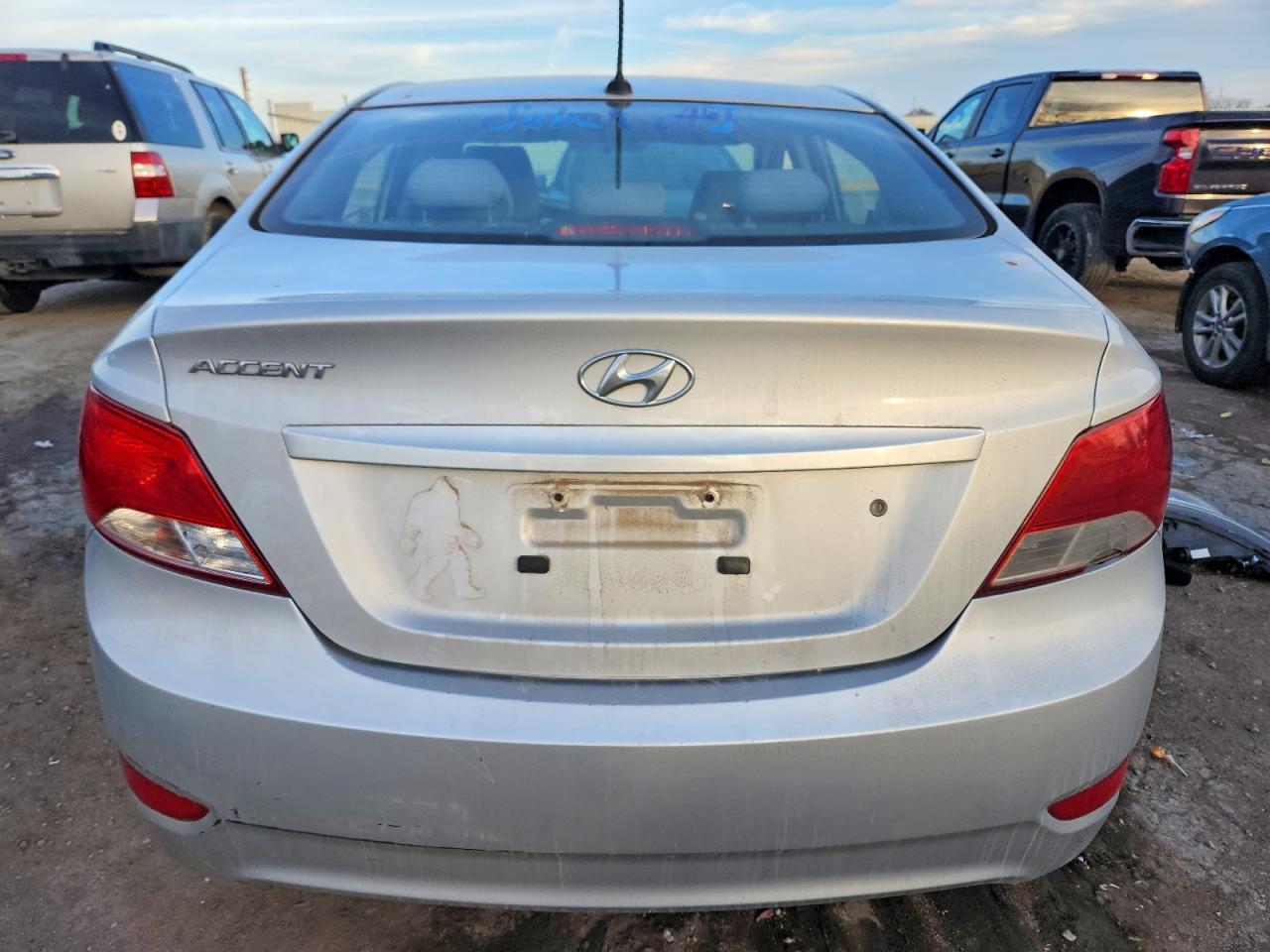 2017 HYUNDAI ACCENT SE photo 6