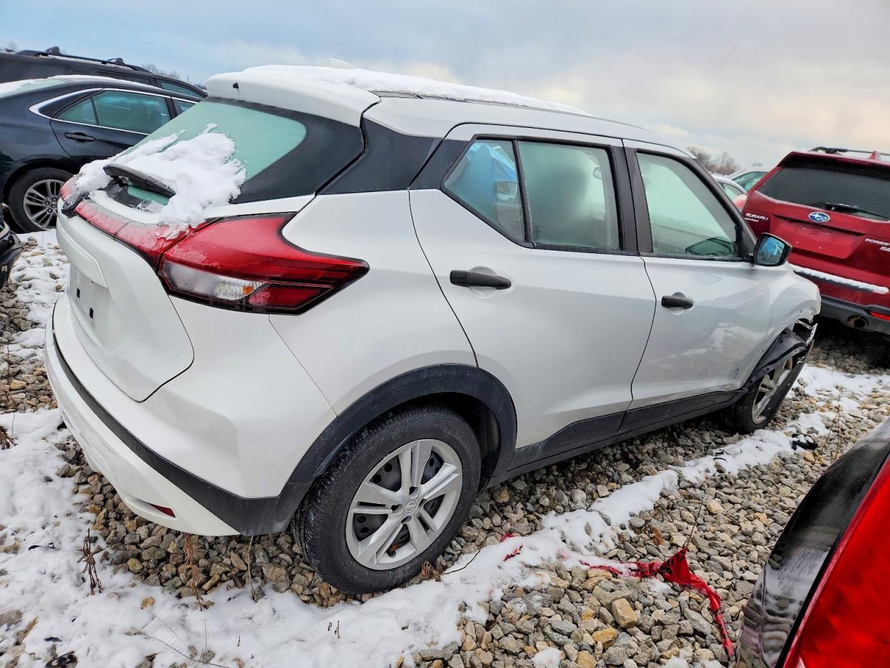 2023 NISSAN KICKS S photo 5