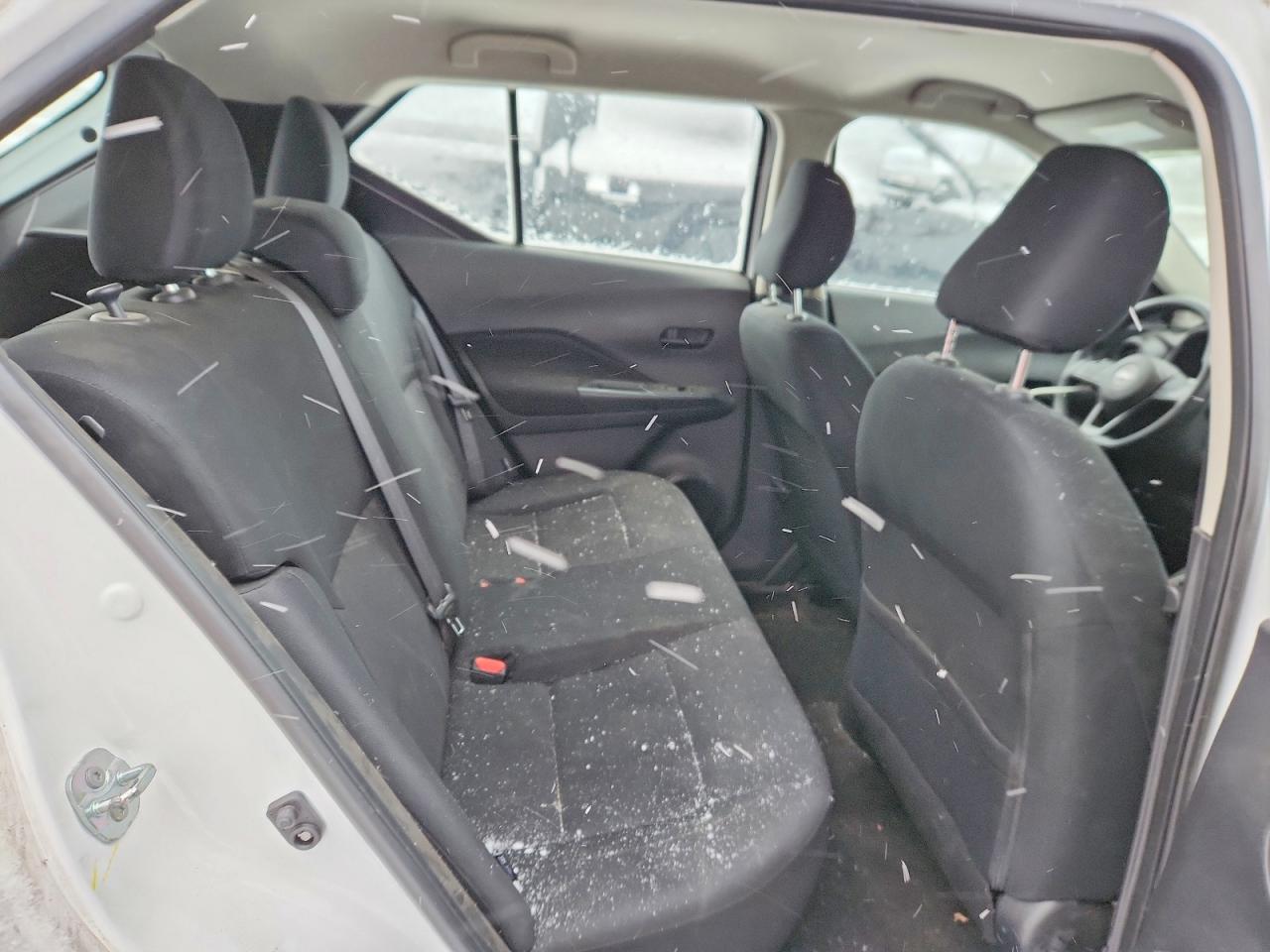 2023 NISSAN KICKS S photo 19