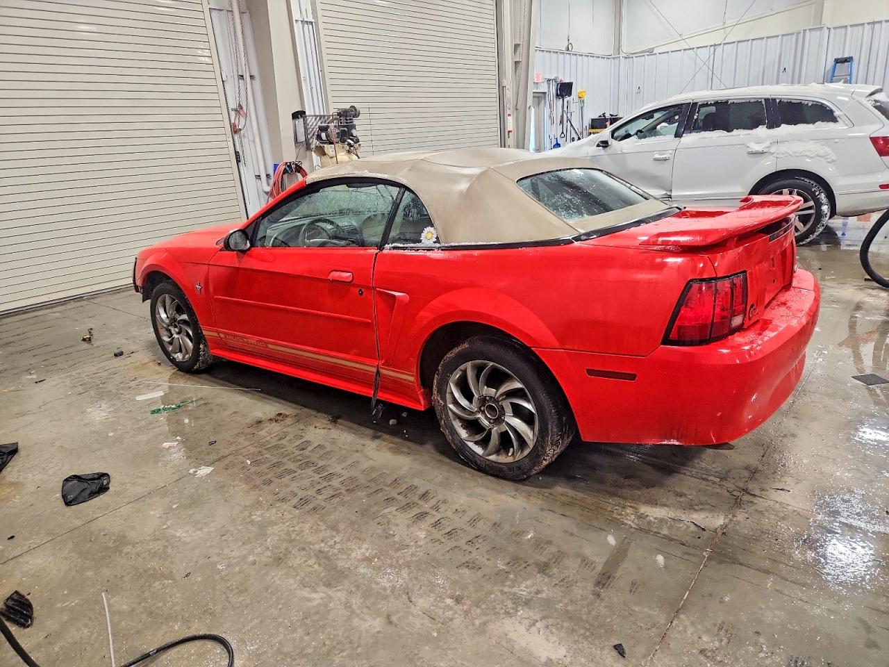 2001 FORD MUSTANG photo 2