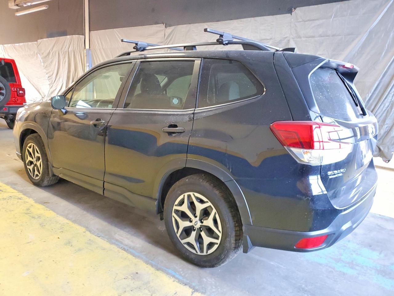 2020 SUBARU FORESTER PREMIUM photo 2