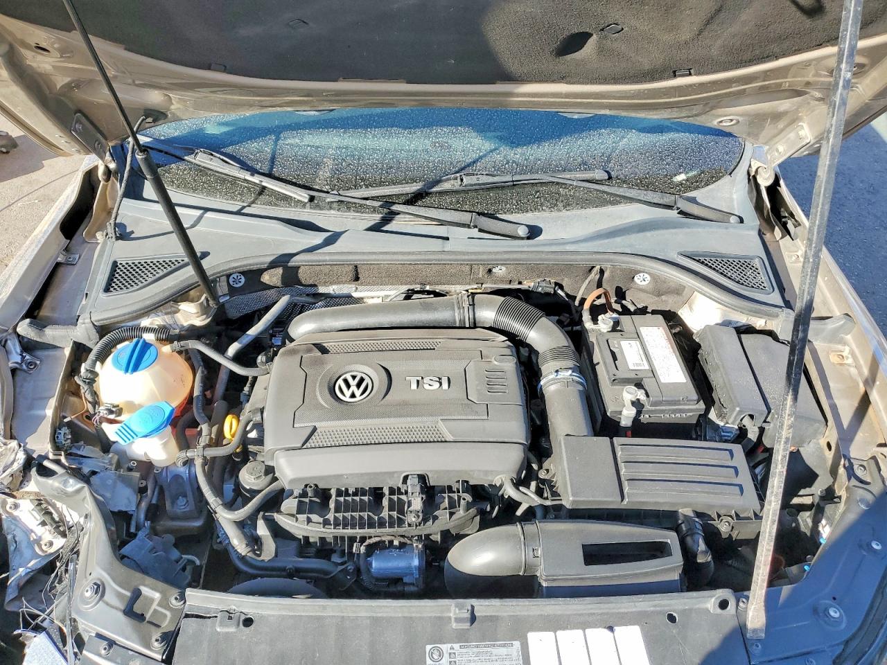2015 VOLKSWAGEN PASSAT S photo 11