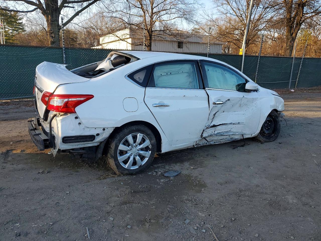 2019 NISSAN SENTRA S photo 3