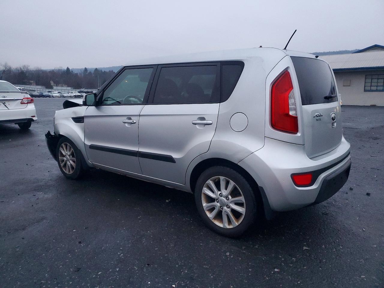 2013 KIA SOUL + photo 3