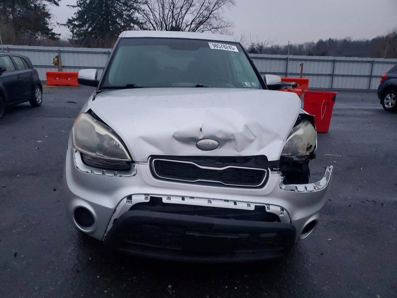 2013 KIA SOUL + photo 9