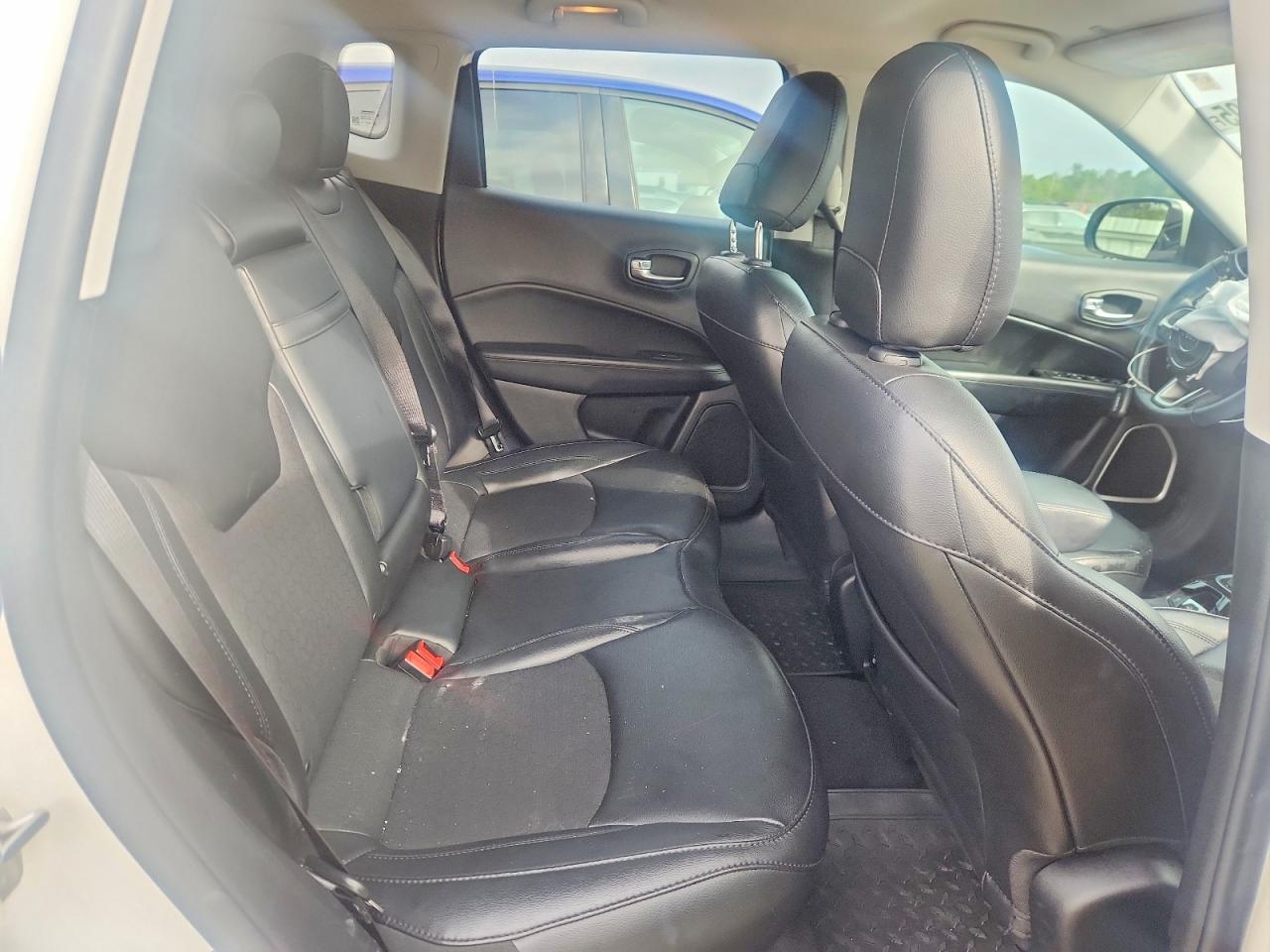 2019 JEEP COMPASS LATITUDE photo 10