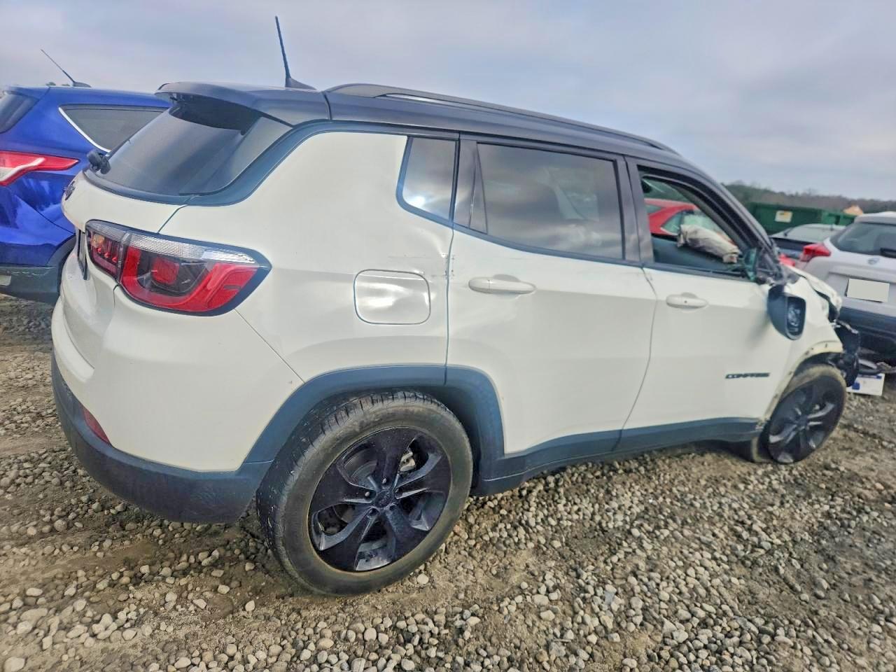 2019 JEEP COMPASS LATITUDE photo 3
