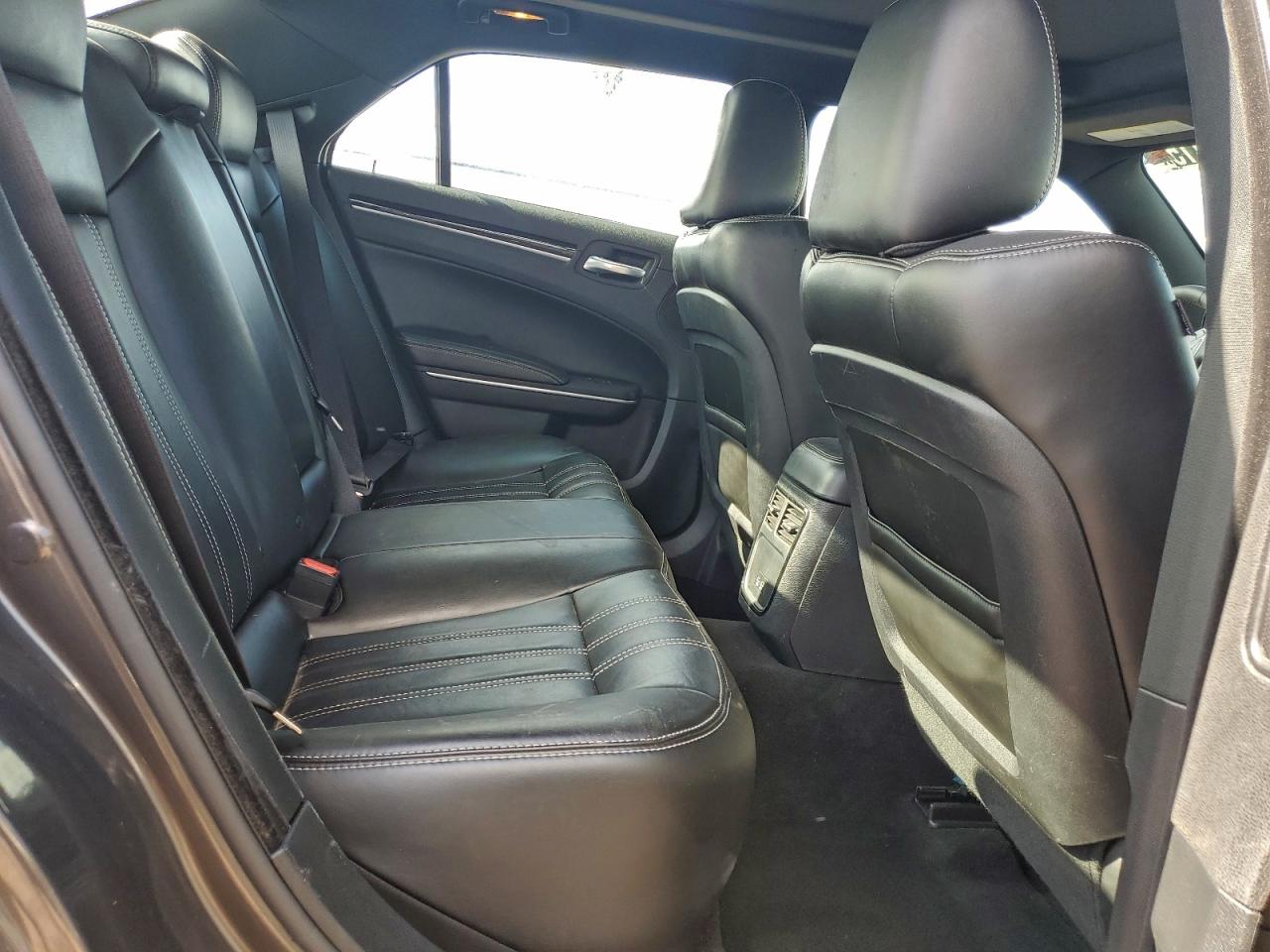 2023 CHRYSLER 300 S photo 10